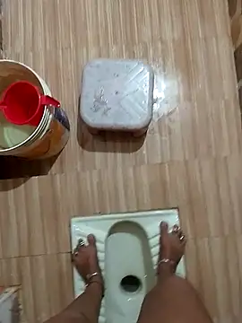 Snapshot of sneha_telugu_girl chatting on 03.17.25 sneha telugu girl online show from 03.17.25