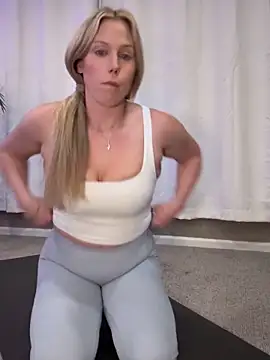 MmadiMonroe online show from 02.02.26