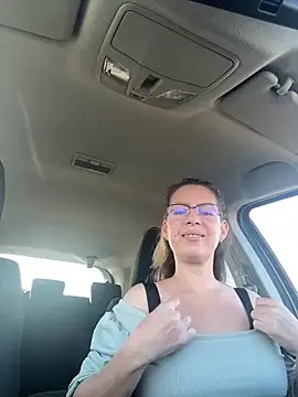 Snapshot of uber_babe chatting on 12.15.24 uber babe online show from 12.15.24