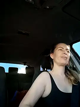 Snapshot of uber_babe chatting on 01.06.25 uber babe online show from 01.06.25