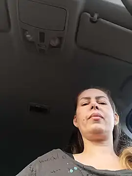 Snapshot of uber_babe chatting on 01.22.25 uber babe online show from 01.22.25