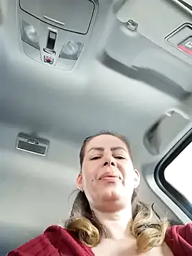 Snapshot of uber_babe chatting on 02.26.25 uber babe online show from 02.26.25