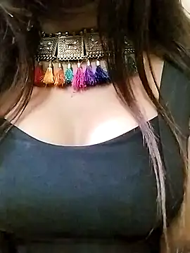 Snapshot of Esha_Babyy chatting on 01.03.25 Esha Babyy online show from 01.03.25