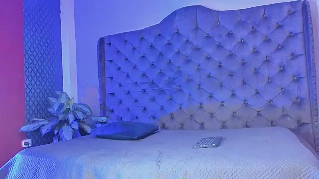 Snapshot of yulianademond66 chatting on 02.19.25 yulianademond66 online show from 02.19.25