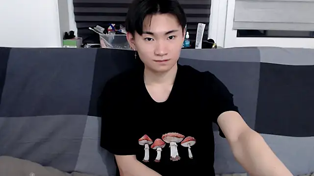 Snapshot of Miram_Yu chatting on 01.17.25 Miram Yu online show from 01.17.25