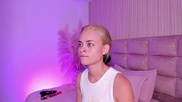 HannaRhodes online show from 05.09.26