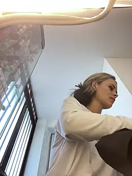HannaRhodes online show from 06.24.26