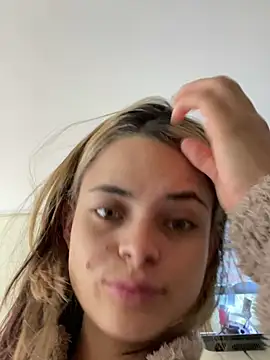 HannaRhodes online show from 07.12.26