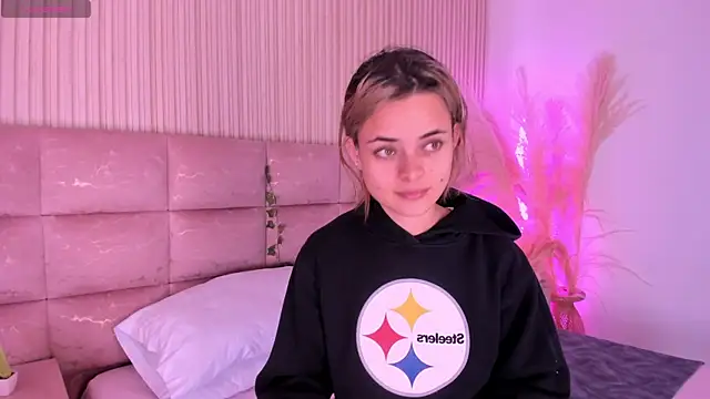 HannaRhodes online show from 07.21.26