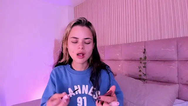 HannaRhodes online show from 07.23.26