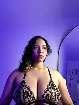 MadelineBenet online show from 11.15.25