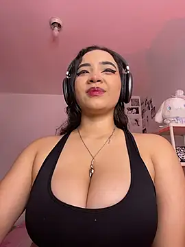 MadelineBenet online show from 07.02.26