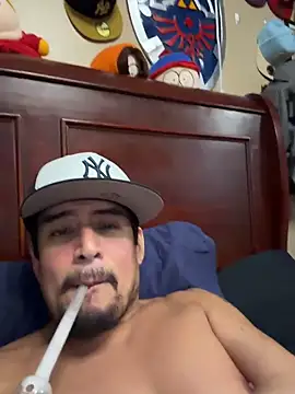 Snapshot of TommyPNP2846 chatting on 12.16.25 TommyPNP2846 online show from 12.16.25