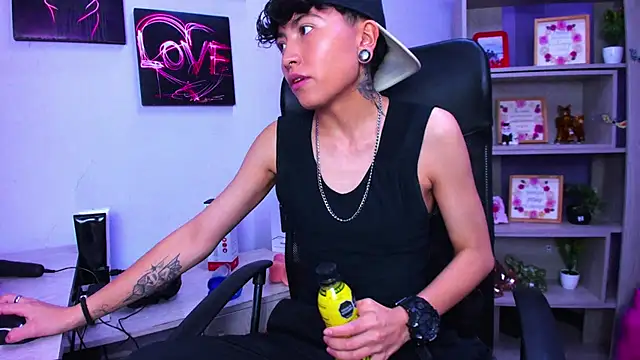 Im Mathias online show from 10.29.25