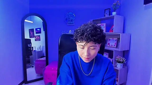 Im Mathias online show from 11.20.25