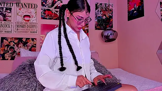 Luna-Chann online show from 03.18.25