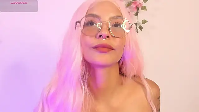 Luna-Chann online show from 06.03.26