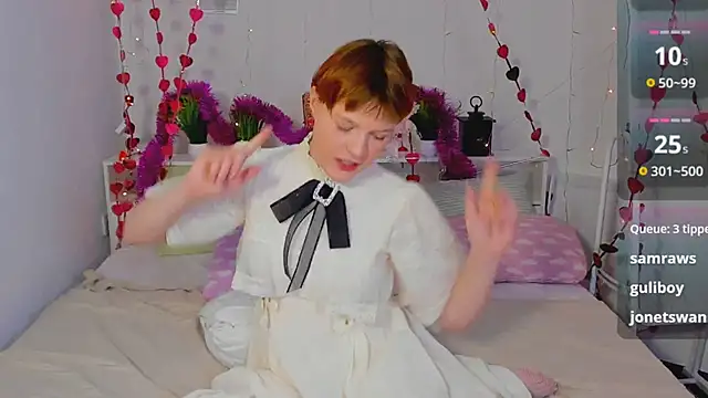 DreamyLuna online show from 01.13.25