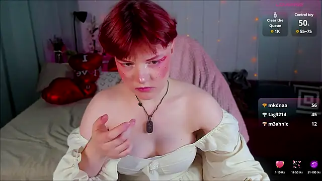 DreamyLuna online show from 02.05.25