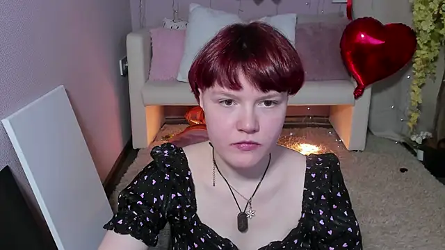 DreamyLuna online show from 02.13.25