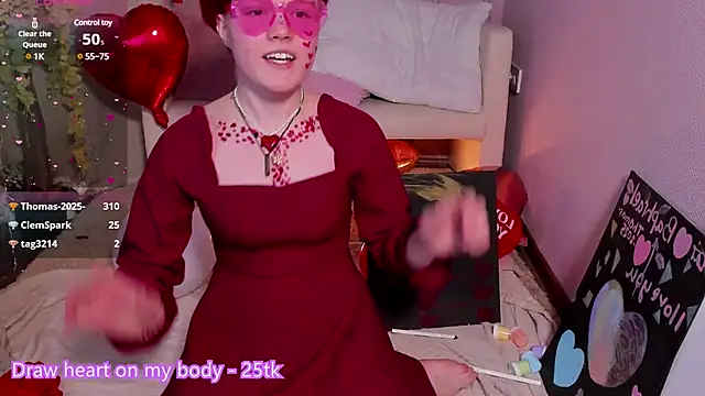 DreamyLuna online show from 02.14.25