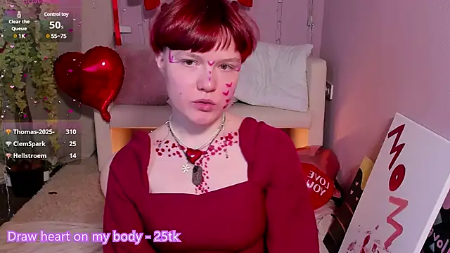 DreamyLuna online show from 02.15.25