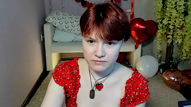 DreamyLuna online show from 02.19.25