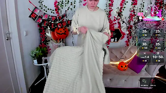 DreamyLuna online show from 10.26.25