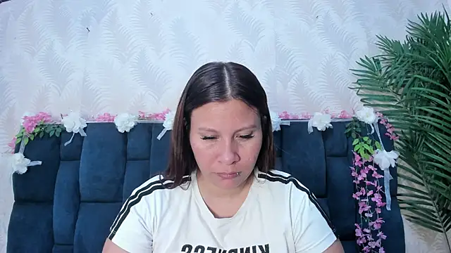 Snapshot of Melody_Megann chatting on 07.27.26 Melody Megann online show from 07.27.26