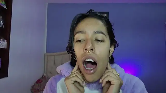 stephania t online show from 05.11.26