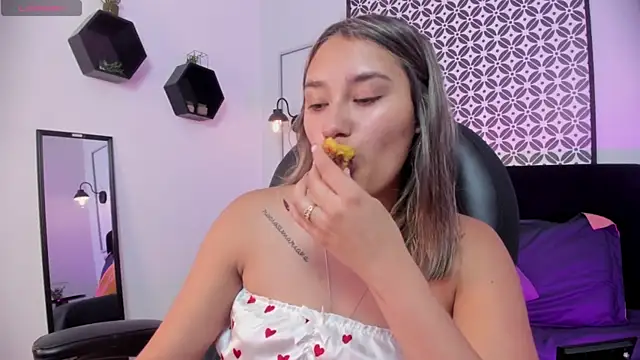  Sophie  miller online show from 04.19.26