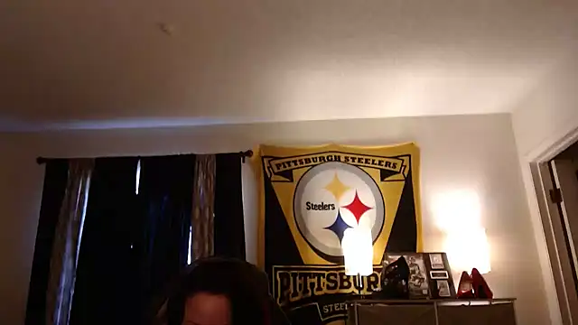 Snapshot of Nikkimastersgirl1091 chatting on 02.01.25 Nikkimastersgirl1091 online show from 02.01.25