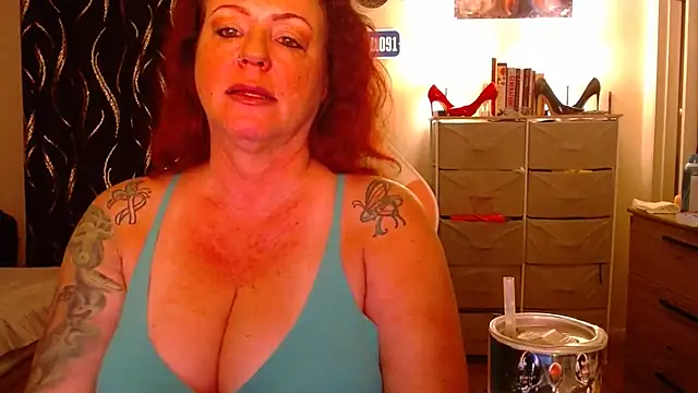 Snapshot of Nikkimastersgirl1091 chatting on 09.20.25 Nikkimastersgirl1091 online show from 09.20.25