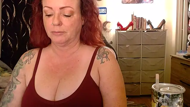 Snapshot of Nikkimastersgirl1091 chatting on 11.03.25 Nikkimastersgirl1091 online show from 11.03.25