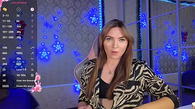 Snapshot of -DIVORA- chatting on 01.08.25 -DIVORA- online show from 01.08.25