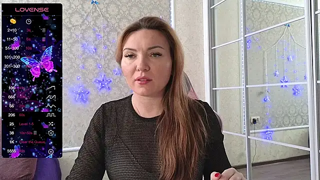 Snapshot of -DIVORA- chatting on 02.27.25 -DIVORA- online show from 02.27.25