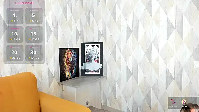 Snapshot of Michelle_Blond chatting on 01.24.25 Michelle Blond online show from 01.24.25