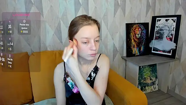 Snapshot of Michelle_Blond chatting on 02.18.25 Michelle Blond online show from 02.18.25