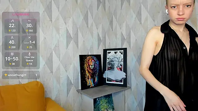 Snapshot of Michelle_Blond chatting on 02.20.25 Michelle Blond online show from 02.20.25