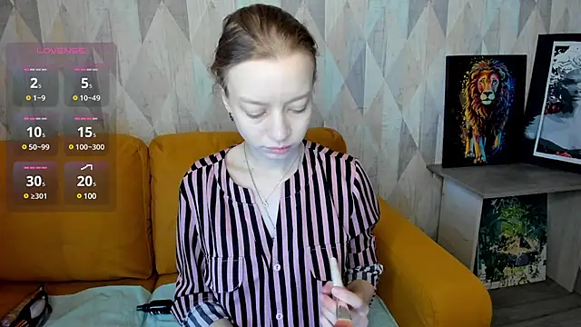 Snapshot of Michelle_Blond chatting on 02.21.25 Michelle Blond online show from 02.21.25