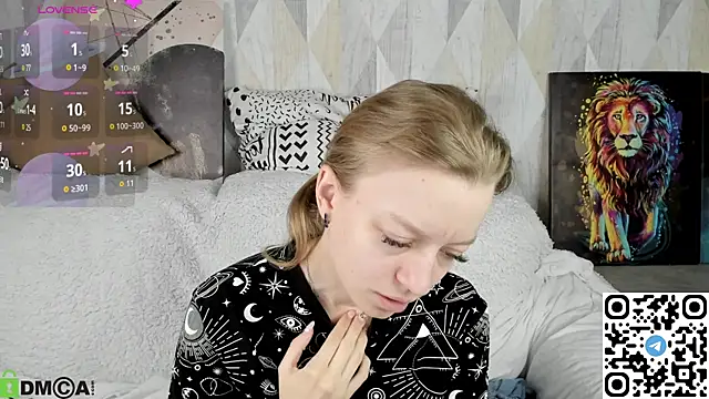 Snapshot of Michelle_Blond chatting on 10.04.25 Michelle Blond online show from 10.04.25