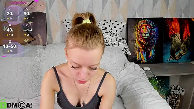 Snapshot of Michelle_Blond chatting on 10.05.25 Michelle Blond online show from 10.05.25