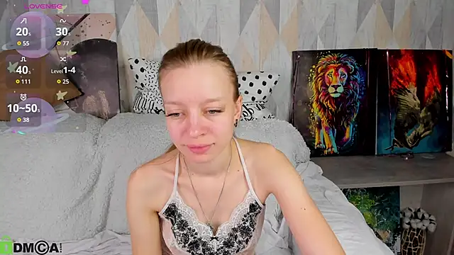 Snapshot of Michelle_Blond chatting on 10.12.25 Michelle Blond online show from 10.12.25