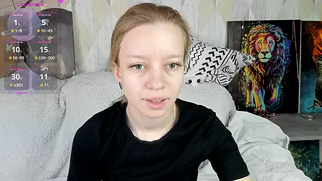 Snapshot of Michelle_Blond chatting on 10.15.25 Michelle Blond online show from 10.15.25