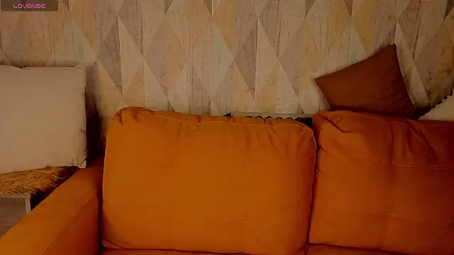 Michelle Blond online show from 06.10.26
