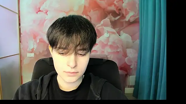 EmiliaYours online show from 12.09.24