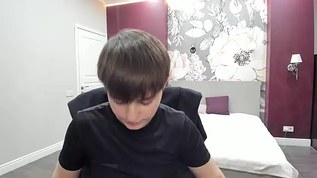 EmiliaYours online show from 01.19.26