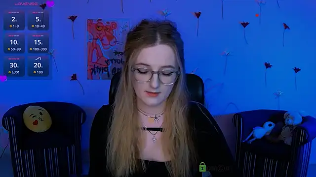 luna berryy online show from 04.22.26
