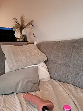 Secret couple  online show from 10.20.25