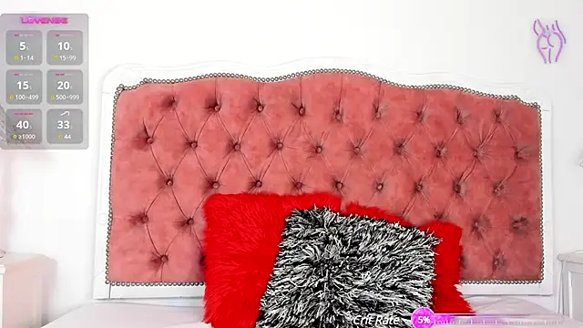 Snapshot of amberlitle chatting on 03.08.25 amberlitle online show from 03.08.25